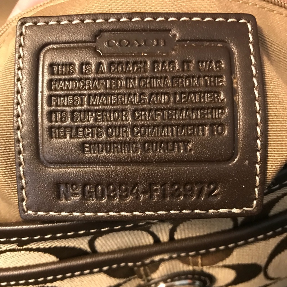 Coach Hampton brown signature flap shoulder bag - Picture 7 of 8